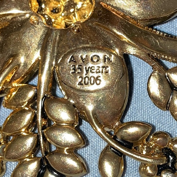 Vintage AvonFloral Brooch with Red and Gold Accents - Picture 5 of 5